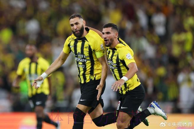 本泽马发文鼓励球队：继续前进 感谢所有人支持！